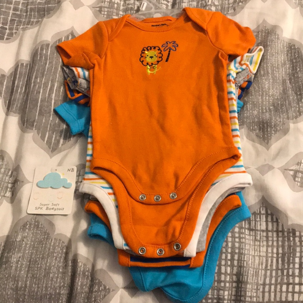 Newborn onesies 5 pack